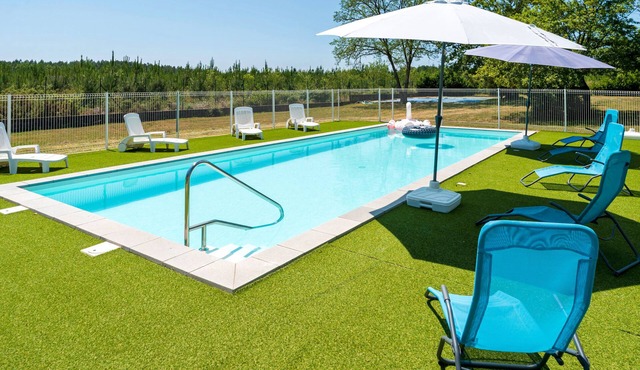 Lodge 4 with Shared Pool, Private Terrace and Shared Garden