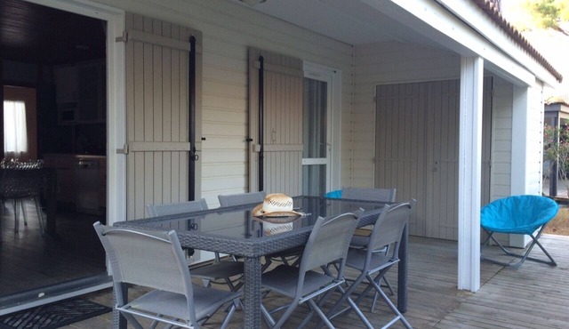 Lodge 6/8 people near St-Tropez