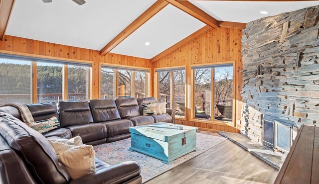 Lodge at Mount Rushmore