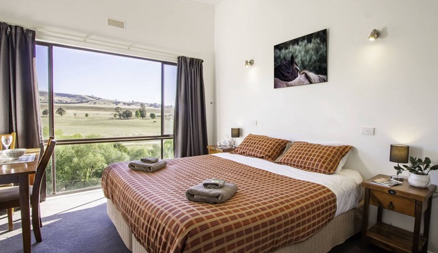 Lodge by the River - Studio 2