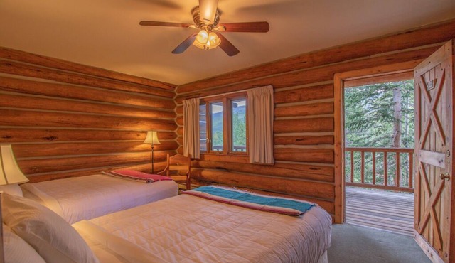 Lodge Double Queen Longs Peak View