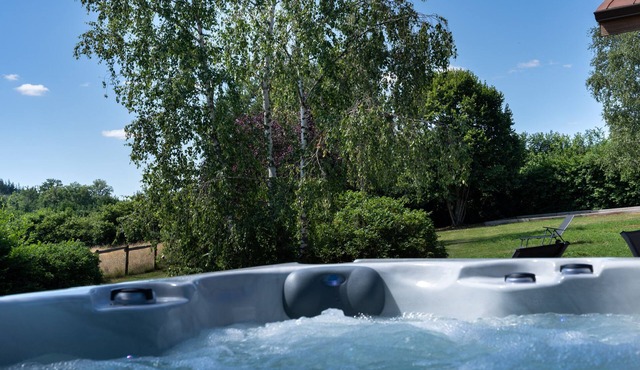 Lodge Erable SPA Panoramic sauna view of the Morvan mountains peaceful setting