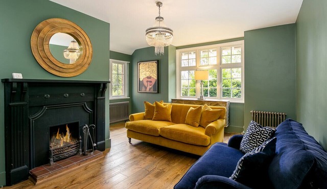 Lodge Farm - Stunning 3 Bed with Large Garden