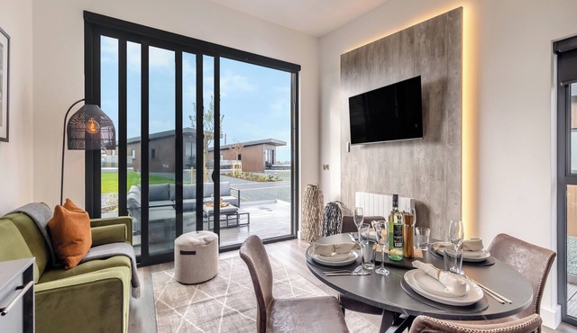 Lodge Four - UK42794