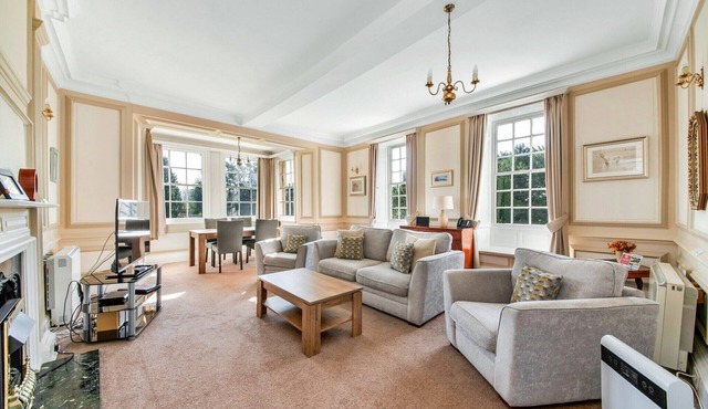 Lodge in Thirsk with Spa & Scenic Countryside