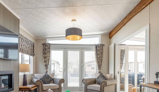 Lodge No 93 | Hot Tub | Stewart's Resort Cameron