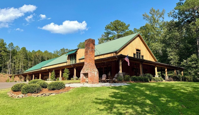 Lodge on Private 170 Acre Estate 10 Minutes from Oxford