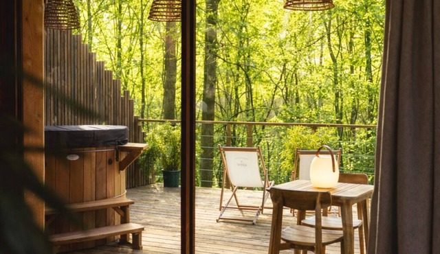 Lodge on stilts with private Nordic bath in Normandy