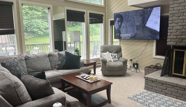 Lodge on the Loop, a pet-friendly retreat with private hot tub & sauna