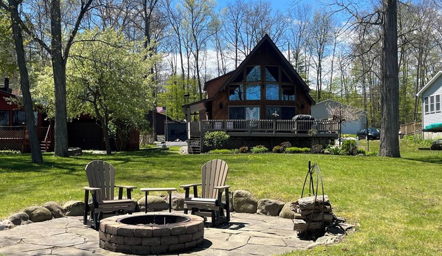 Lodge style, 4 bedroom home on Lamoka Lake