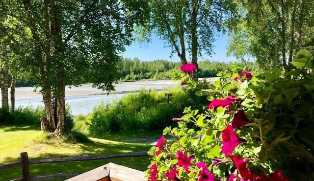 Lodge Suites at Susitna River Lodge