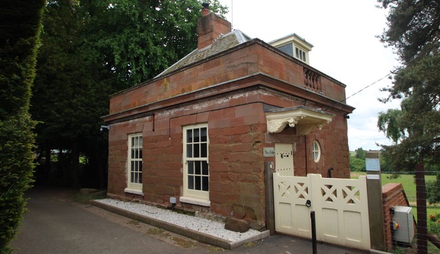 Lodge surrounded by idyllic countryside