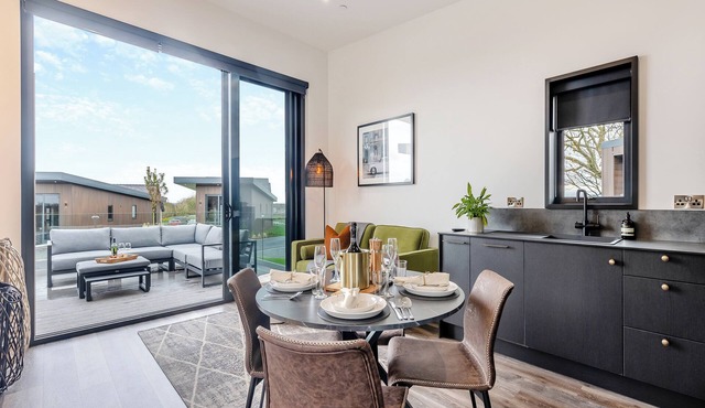 Lodge Three - UK42793