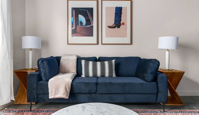 Lodgeur | Bright & serene 1BR loft | Midtown