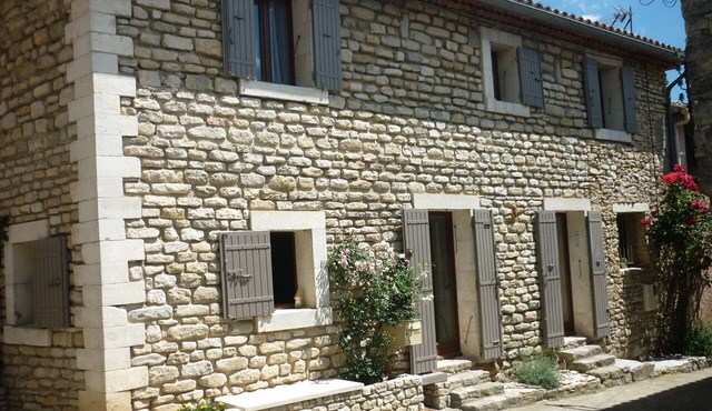 Lodging in Provence 2 stars La Begude