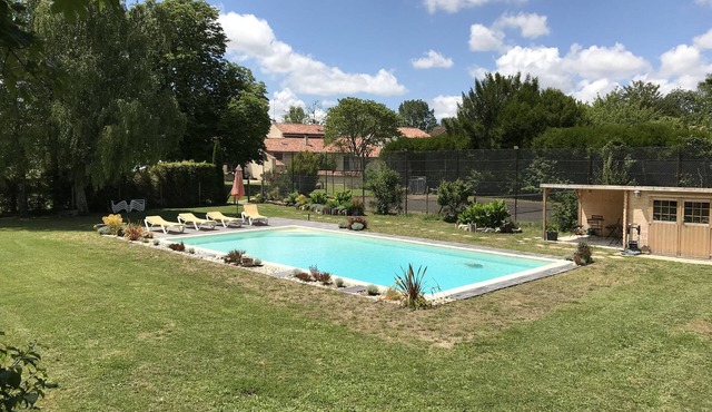 Lodging in park, located between Saintes and Cognac