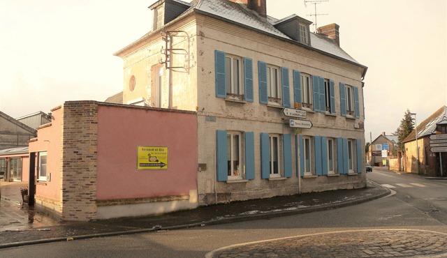 LODGING 4 persons, PRIVATE PRIVATE HEATED POOL ALL YEAR ROUND, SPA and SAUNA