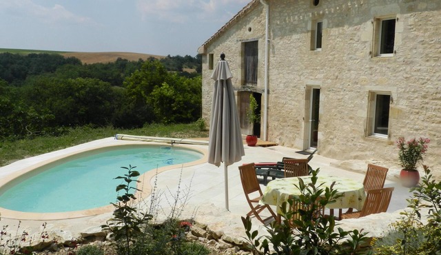 Lodging, Merle, in the center of the Tarn department in Lombers, Swimming pool more