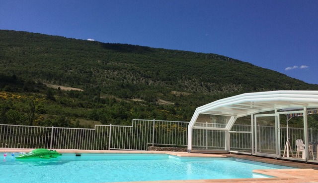 LODGING WITH SWIMMING POOL IN DROME PROVENÇALE