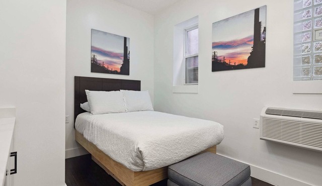 Lodgyy - Comfortable & Quiet Double-bed suite