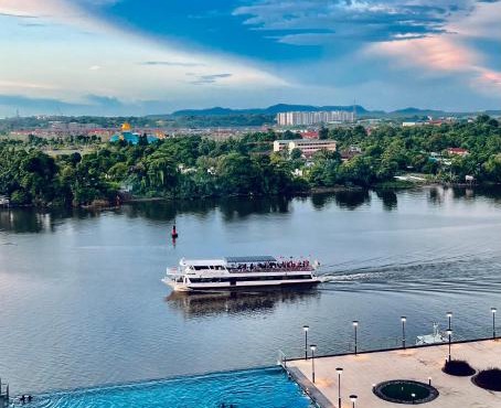 LoFF Suite River View 2 Bedroom at Kuching Riverine Resort