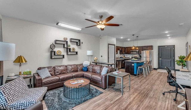 Loft 207- Modern Condo with Rooftop Terrace Access