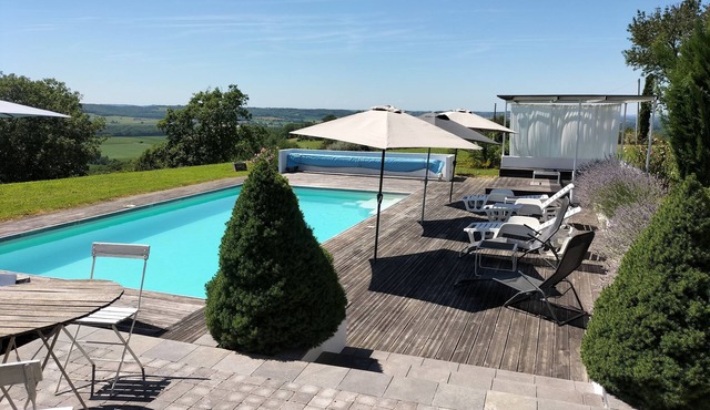 Loft 4 p, Marciac exceptional view of the Pyrenees, swimming pool, no pets