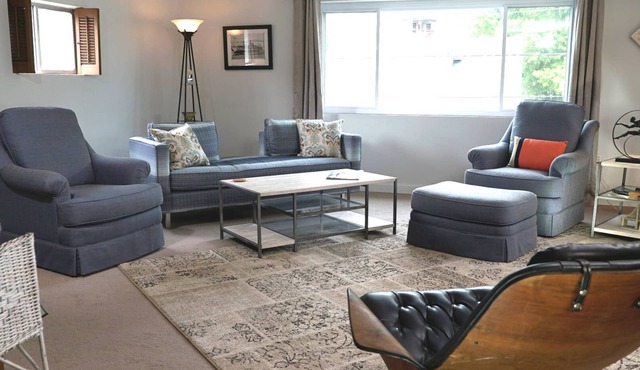 Loft Apartment Across From Semo University Houch Field House. Walk To Events
