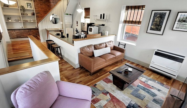 Loft Apartment in Heart of Yuengling Downtown!