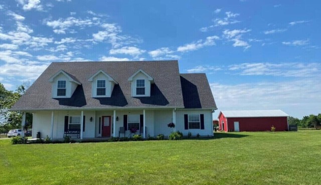 Loft Apartment in this Rural Country Home
