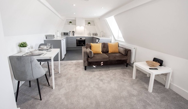 Loft Apartment with Secure Parking