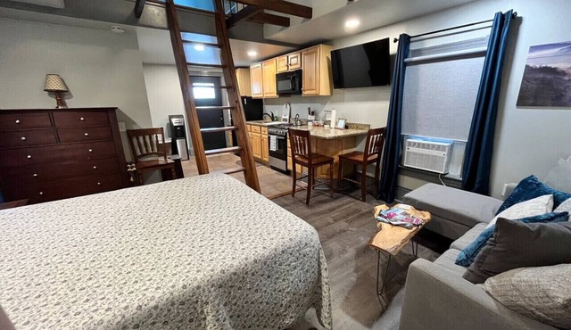 Loft Apt Just off C&O near Harpers Ferry and AT