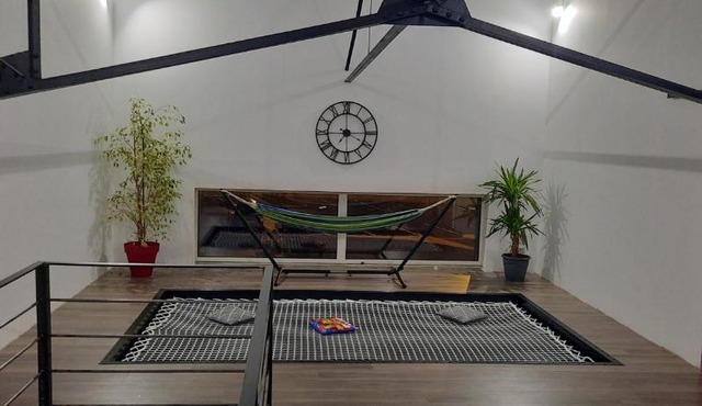 Loft atypique et chaleureux