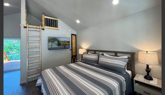 Loft Cabin 3 - Rogue River Resort