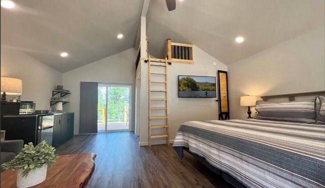 Loft Cabin 4 - Rogue River Resort