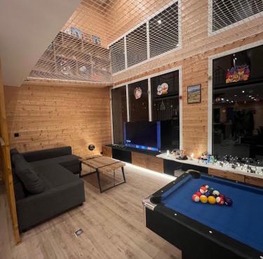 Loft-chalet 12 pers - Billiards - Cinéma - 10 min ski