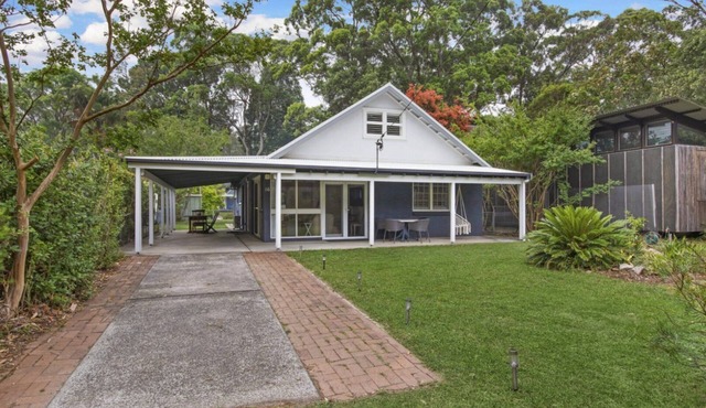 Loft Cottage by HolidayCo.