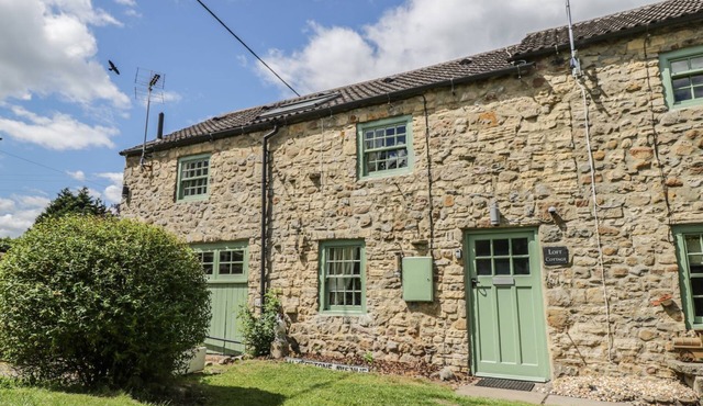 LOFT COTTAGE, pet friendly, luxury holiday cottage in Bedale