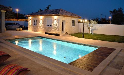 Loft d'exception 350m2 spacieux et lumineux avec piscine à 15 min de la mer