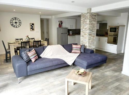 Loft du sud ouest av garage