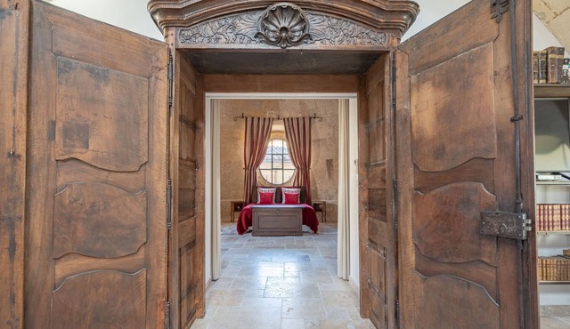 Loft in a 13th-century church in the heart of Avignon