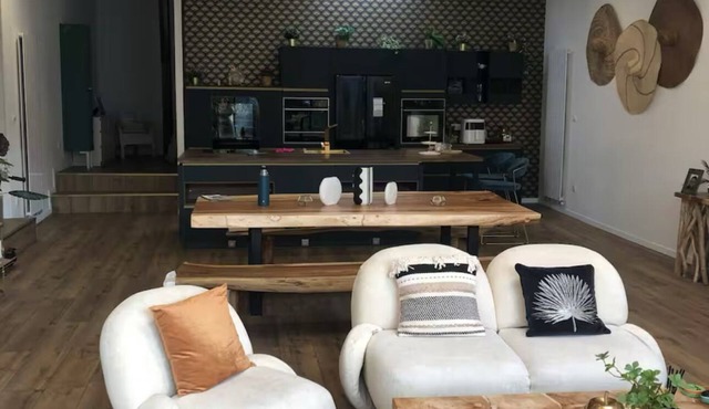 LOFT in the center of town