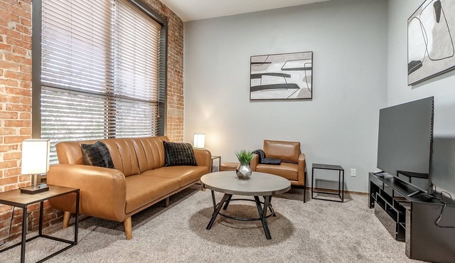 Loft in the heart of Downtown in Historic Building!