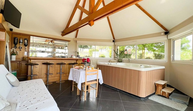 Loft Jacuzzi & Sauna