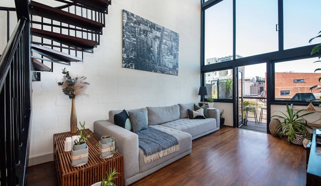 Loft Living Close to the MCG