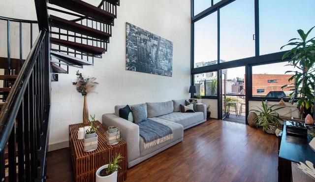 Loft Living Close to the MCG