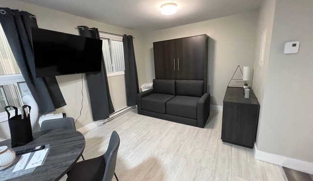 Loft near Plage Kiwanis (Le Centre-Ville)