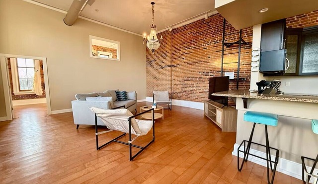 Loft Over Main: The 3rd Floor Urban Lookout 2BR