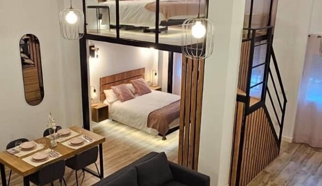 LOFT PUERTA DE ALMODOVAR