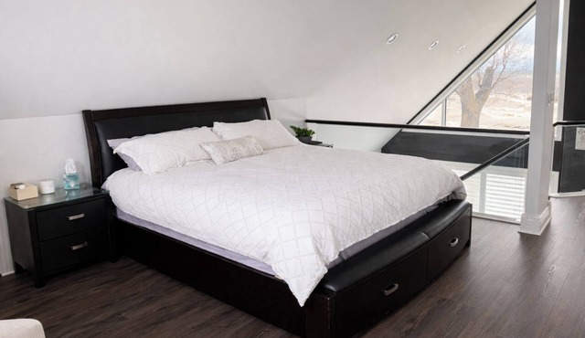 Loft Retreat on the lake. Focus on nature, birdwatching or outdoor enthusiasts.